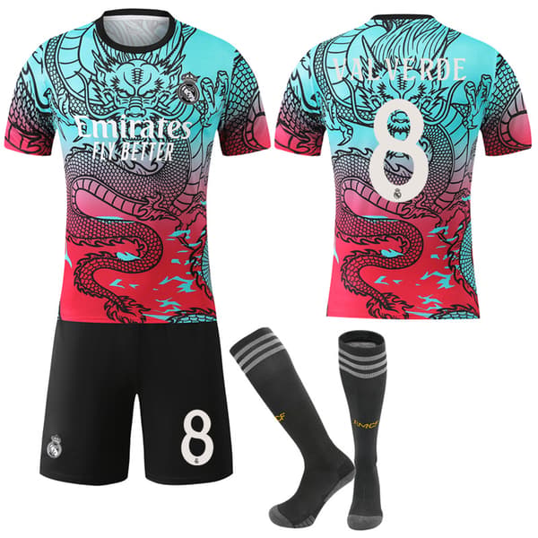 25-26 Real Madrid Dragon -kuvioinen liukuvärjätty Special Edition -jalkapallopaita nro 8 VALVERDE