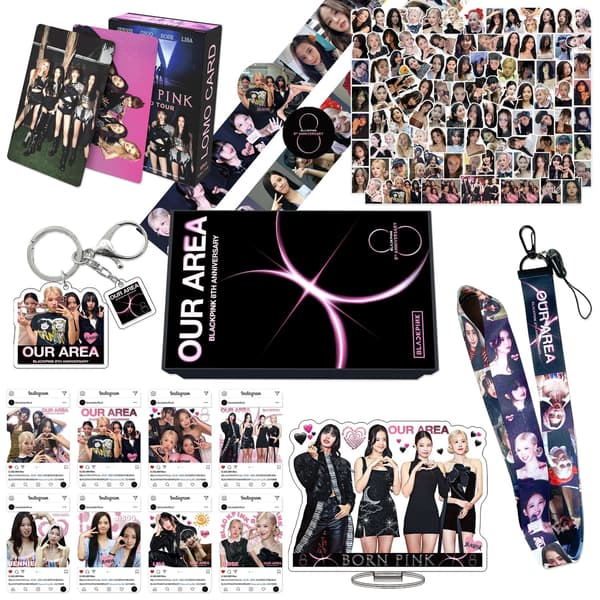 [RM]BLACKPINK Merch Set - Albumtilbehør med Stående Skilt, Kort og Nøkkelring | Offisiell Fan-gave