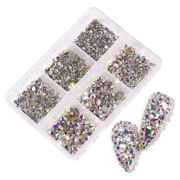 6 stk Rhinestone i forskjellige størrelser - Zirkon - Negledekorasjoner