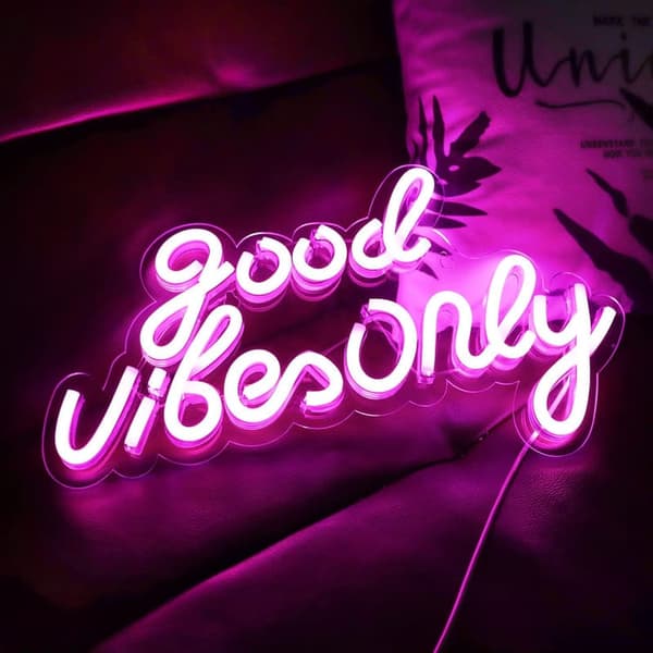 LED Neonskilt \"Good Vibes Only\", LED Neonlysskilt, Lysende Veggdekorasjoner, Rosa LED Ordlysskilt, Bar, Soverom