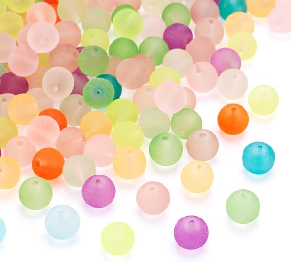 500 stk 10 mm gjennomsiktige frostede glassperler, små matte krystallkuleperler, anheng, tilfeldig blandede farger for DIY smykkefremstilling og smykk