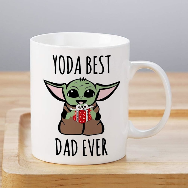 Baby Yoda kaffekrus med teksten Bedste Far Nogensinde fra Fyndiq — sjov barselsgave til far