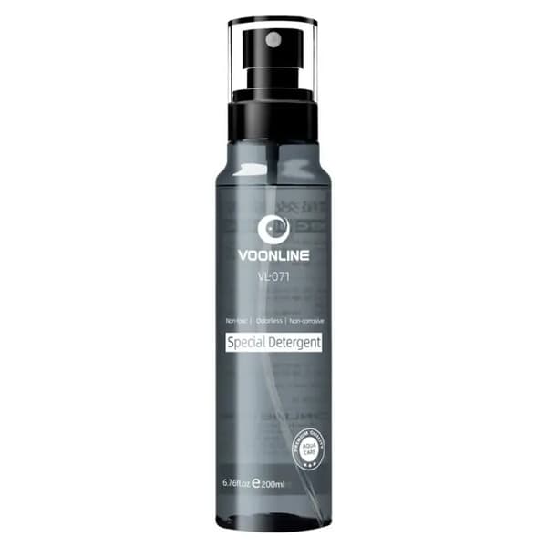 Rengjøringsspray for akvarium – fjerner flekker og kalk uten å etterlate rester og skader ikke fisk.