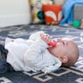 Miniatyrbillede 3 af 5: INFANTINO Lil´ nibbles vibrating teether- apple