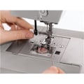 Miniatyrbillede 3 af 4: Singer | Sewing machine | 4423 | Number of stitches 23 | Number of buttonholes 1 | Grey
