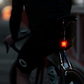 Pikkukuva 6 / 7: Knog Takavalo Blinder Grid Punainen 100 Lumens