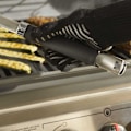 Pikkukuva 6 / 7: Weber Grillipihdit Precision Hopeinen