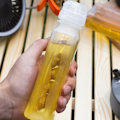 Miniatyrbillede 4 af 5: Bærbar krydderiflaske, forseglet, lækagesikker olieflaske, genopfyldningsflaske til udendørs camping og picnic, krydderiflaske med klemmefunktion