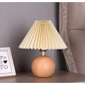Miniatyrbillede 4 af 4: Bordlampe med sfærisk træbase og plisseret skærm, hyggelig og retro hjemmebelysning