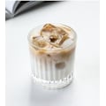 Miniatyrbild 2 av 4: Elegant ribbat glas - perfekt för dryckesprovning