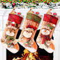 Miniatyrbild 1 av 5: Julstrumpa, Set med 3 stora julstrumpor att hänga, C