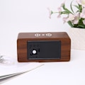 Miniatyrbillede 3 af 4: Sort digitalt LED-ur, 150 mm × 70 mm × 70 mm trådløs opladning