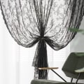 Miniatyrbillede 2 af 4: Sorte blondegardiner 2 stk. Sort 100 x 200 cm