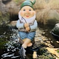 Pikkukuva 3 / 5: Puutarhatonttukoristeet, kalastajapatsaat, puutarhatarvikkeet, Ou