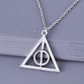 Pikkukuva 4 / 5: Harry Potter -kaulakoru - Kuoleman Varjelukset - Dödsrelikerna - Hopea