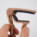 Miniatyrbild 4 av 4: Gitarr Capo - Trä