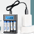 Miniatyrbillede 5 af 5: Basics Digital og smart oplader, til 4 AA, AAA batterier, sort