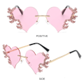 Miniatyrbillede 5 af 10: Flame Heart solbriller SORT Black