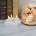 Miniatyrbild 2 av 3: Rechargeable LED Tea Lights with Remote Control - Set of 4 Candles and Charging Station_qq