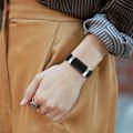 Pikkukuva 5 / 5: Fitbit Charge 5 -ranneke aitoa nahkaa - Musta