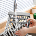 Miniatyrbild 4 av 8: Diskho över diskbänk sil rostfritt stål infällbar design stark lastbärande diskbänk durkslag för diskar frukt grönsaker stor grå