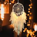 Miniatyrbillede 1 af 5: LED Drømmefanger til Børneværelse Vægdekoration Hvide Fjer med Lysperler Boho Dekoration Vævet Kunst Håndlavet Gave til Børneværelse Ophæng