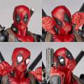 Miniatyrbilde 5 av 5: Deadpool Action Figure, Avtakbart og Utskiftbart Ansikt, Samleobjekt Modell Dukke Figur Leke Skrivebord Ornamenter Dekorasjon Gave