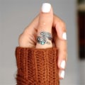 Miniatyrbild 4 av 5: Ringar Boho Fjäder Turkos Justerbar Ring Representerar Nya Början Silver
