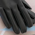 Miniatyrbillede 3 af 4: Mode Perle Plus Fløjl Pu Læder Handsker Dame Vinter Tykke Fuld Finger Ride Varme Punk Touch