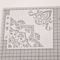 Pikkukuva 3 / 5: Kukkakulman stensiilit Mallimaalaus Scrapbooking Kohokuviointi Leimaus Albumi C