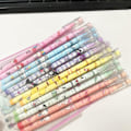 Miniatyrbillede 4 af 4: Anime skoleartikler 12 stk. sorte penne søde merch tilbage til skolen artikler