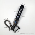 Pikkukuva 3 / 5: Autonahkainen pyöräavaimenperä metallipinnalla | Kestävä avaimenperä | Avaimenperä- ja koukkukiinnikkeet Silver Hardware BMW
