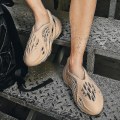 Pikkukuva 4 / 4: Uudet Beach Foam Runners -sandaalit unisex Beige 42