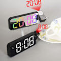 Miniatyrbild 4 av 5: LED-projektionsväckarklocka med temperaturmätare Färgglad justerbar personlig LED-klocka för kontor i vardagsrummet