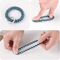 Miniatyrbilde 2 av 2: 6 stk. Elastisk Armbånd Nøkkelring Håndleddsnøkkelkjede, Fjær Fleksibel Spiral Håndleddsspole Armbånd Nøkkelholder Nøkkelring For Sa