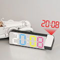 Miniatyrbild 5 av 5: LED-projektionsväckarklocka med temperaturmätare Färgglad justerbar personlig LED-klocka för kontor i vardagsrummet