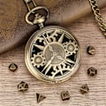 Miniatyrbilde 5 av 5: Mini DND Terning Sett med Steampunk Bronse Hul Kasse for Lommeur, 7 stk Polyedriske Metall Terninger, Dungeons and Dragons Gaver