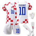 Pikkukuva 1 / 2: Kroatian kotipaita, koko 10 Modric, lasten jalkapallopaita 28 kids