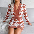 Miniatyrbillede 3 af 3: Houndstooth Print Kjole Kjole V-hals Langærmet Strikket Bodycon Kjole Til Kvinder Brown M