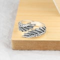 Miniatyrbild 2 av 4: Vingar Ring Retro Fjäder Silver Ring Justerbar Ring Presenter För Kvinnor Män 15