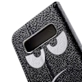 Pikkukuva 2 / 2: Samsung Galaxy S10 Plus risti pintainen nahkainen flip suojakotelo - Do not Touch My Phone Multicolor