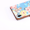 Miniatyrbillede 2 af 2: Sony Xperia Z3+ Læder Flip Etui Med Kortholder - Blåt Blomstret mønster Multicolor