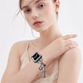 Pikkukuva 3 / 5: Apple Watch Series 8 (45mm) - Musta - Musta Black