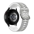 Miniatyrbillede 1 af 2: Samsung Galaxy Watch 5 / 5 Pro / 4 buet linje stil silikone urrem - Grå / Sort Silver grey