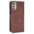 Miniatyrbillede 2 af 2: Stilfuldt Læder Etui med Pung til Motorola Moto E32 - Brun Brown