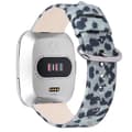 Fitbit Versa 2 / Versa Lite klockarmband i äkta läder med leopardtextur - Grå / Svart multifärg