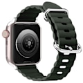 Miniatyrbild 1 av 2: Apple Watch Series 8 (45mm) / Watch Ultra klockarmband i äkta läder - Tallskogsgrön Grön