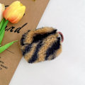Miniatyrbillede 2 af 2: AirPods Pro leopard faux fur-etui med spænde - Sort / Brun Brown