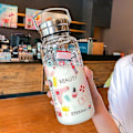Miniatyrbillede 3 af 3: Mode Graffiti Glas Vandflaske 1000ml Rum Rosa