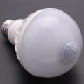Miniatyrbilde 4 av 5: E27 LED-pære med bevegelsessensor Lys LED PIR bevegelsessensor Lampe Globe Pære Lys Lampe, 9w